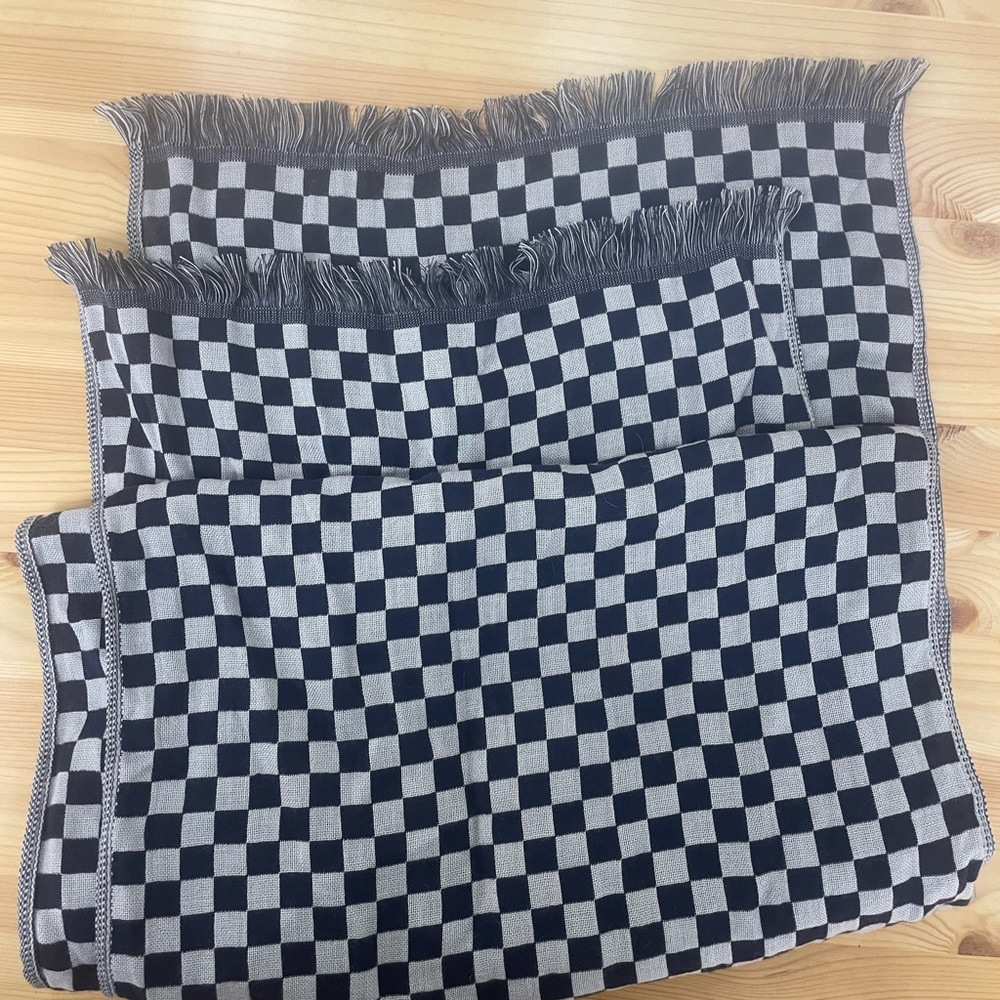 Gingham check scarf